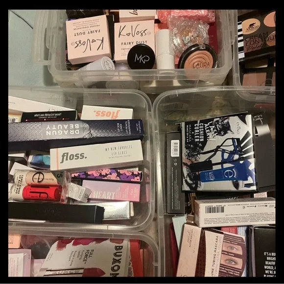Assorted Makeup Collection Mystery Selection All Brands - Picture 2 of 9